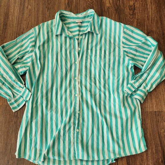 Green and White Casual Button Down Shirt - Picture 1 of 3